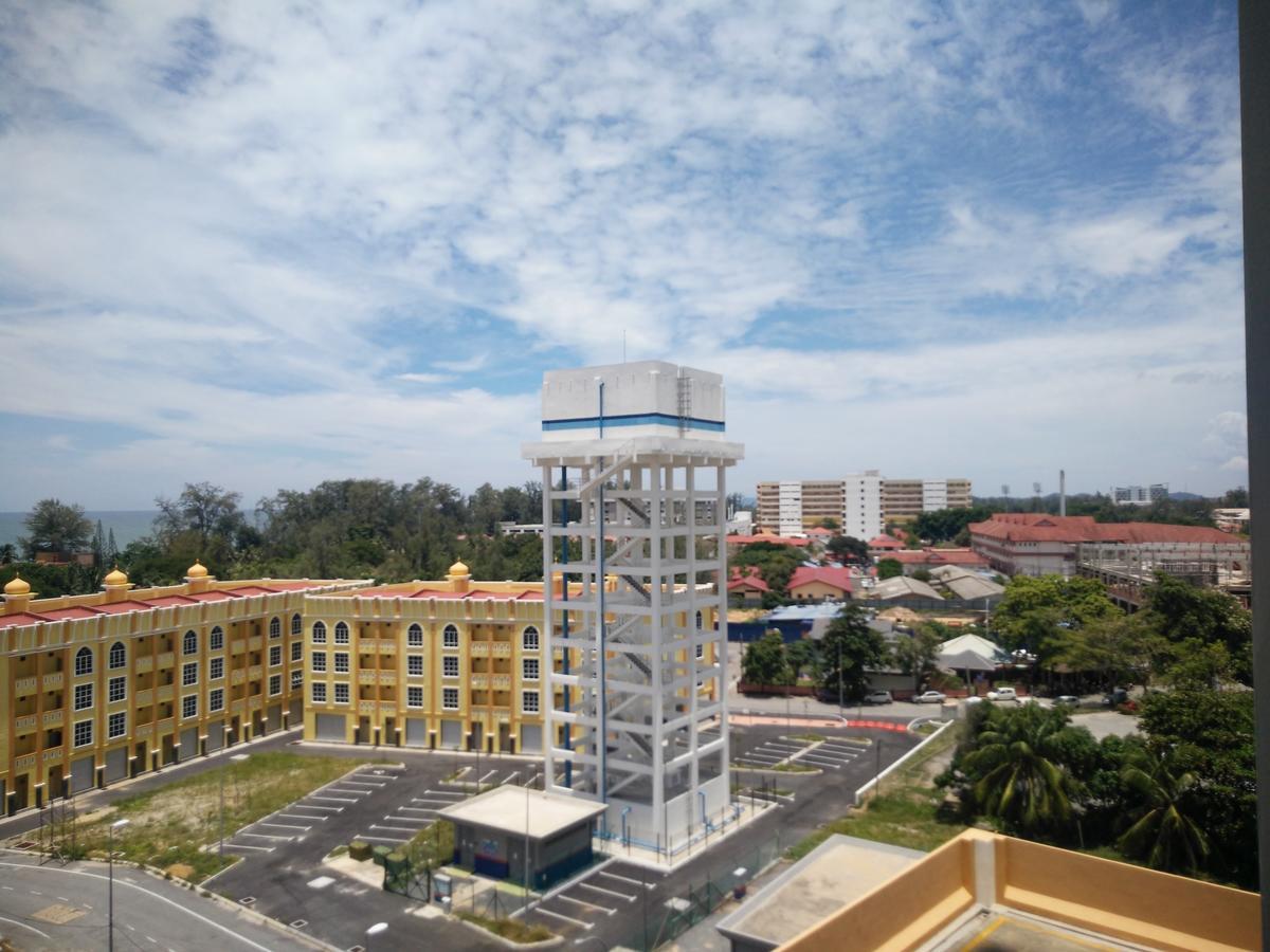 Casa Inderaloka Pantai Batu Buruk Lägenhet Kuala Terengganu Exteriör bild