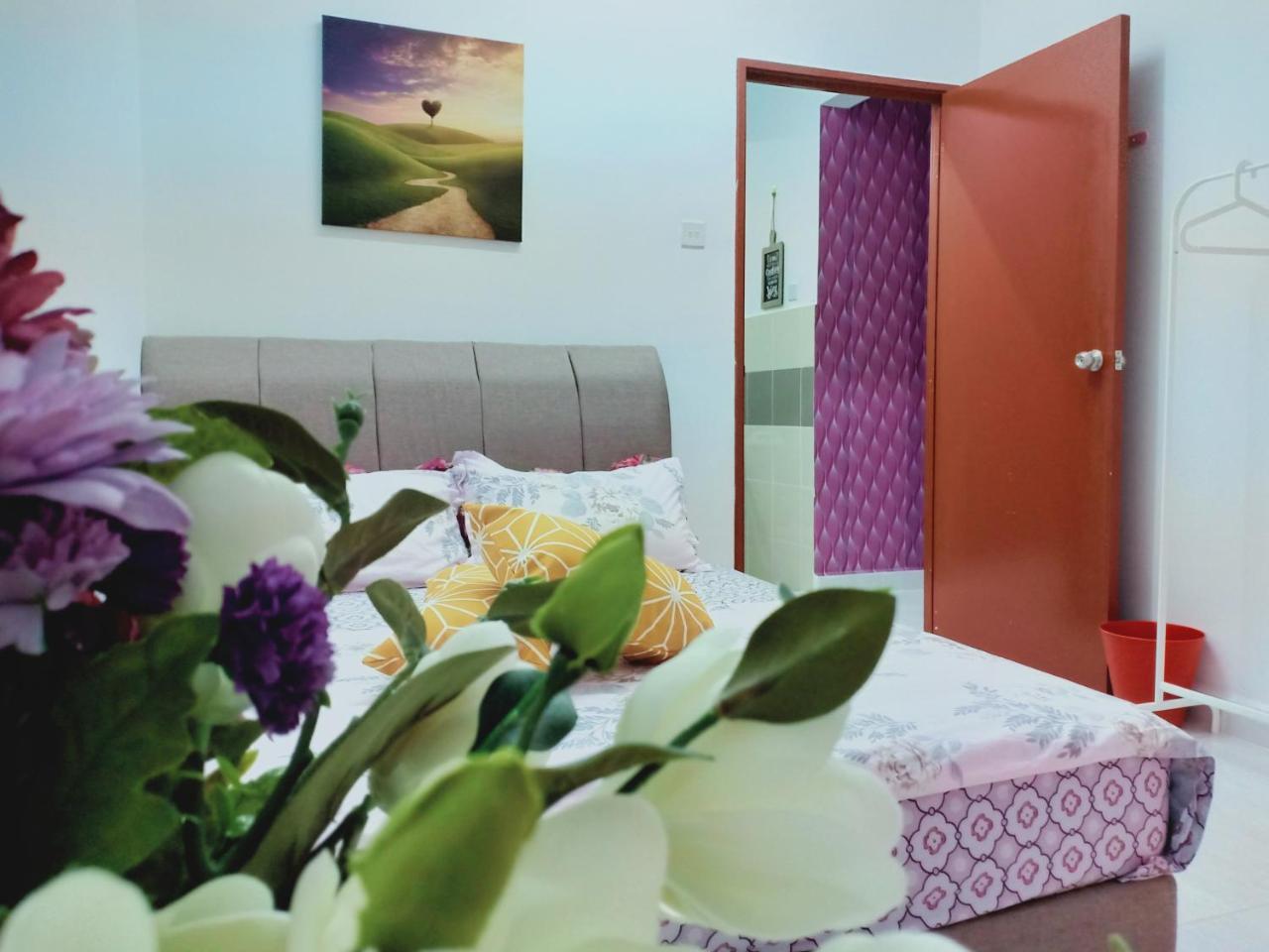 Casa Inderaloka Pantai Batu Buruk Lägenhet Kuala Terengganu Exteriör bild